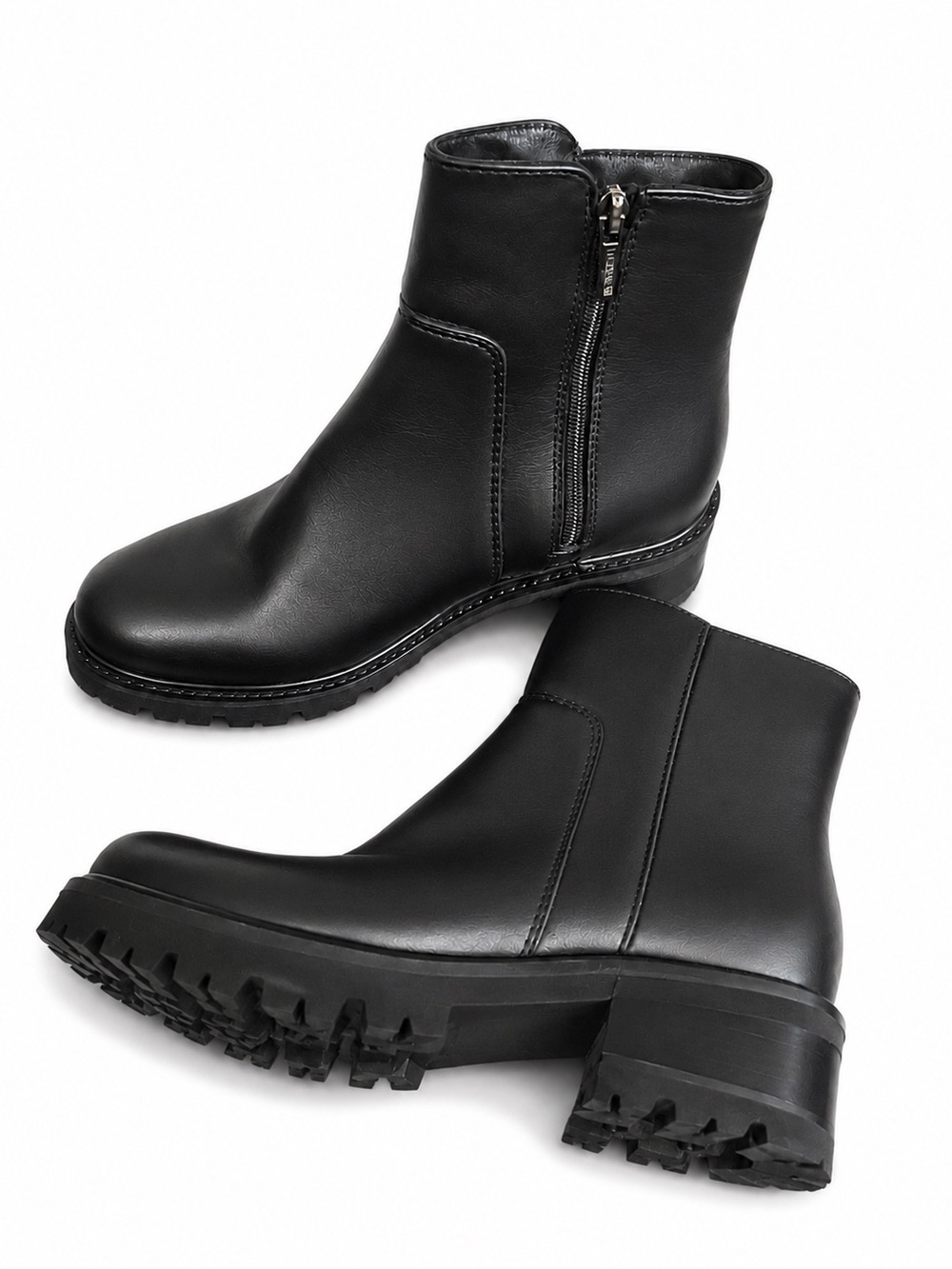 La CANADIENNE Black Leather Lug-Sole Ankle Boots NWT